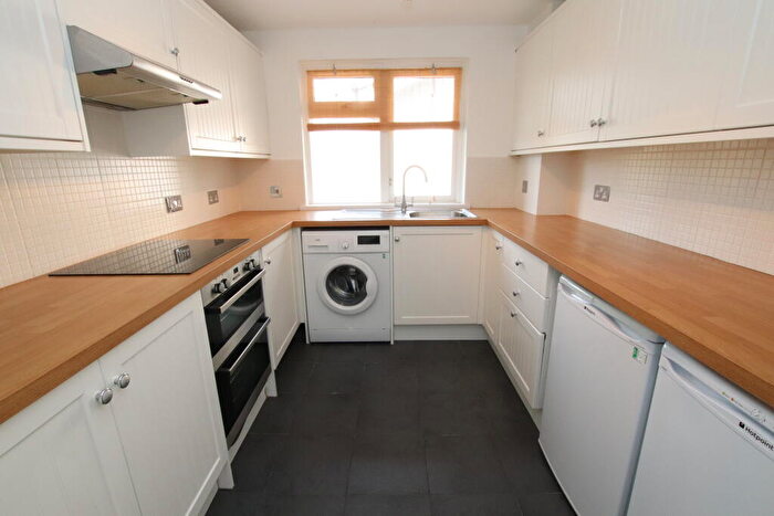 2 Bedroom Apartment To Rent In Douglasdale, East Kilbride, G74