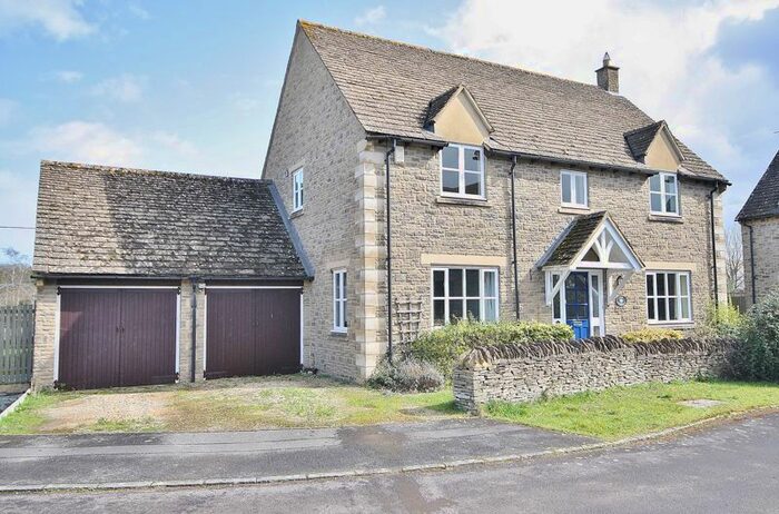 4 Bedroom Detached House For Sale In Farmhouse Close, Stanton Harcourt, Witney, OX29