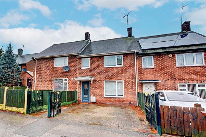 3 Bedroom Terraced House For Sale In Beckhampton Road, Nottingham, NG5