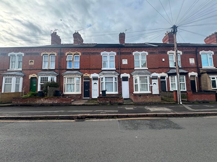 3 Bedroom Terraced House To Rent In Clarendon Park Road, Leicester, LE2