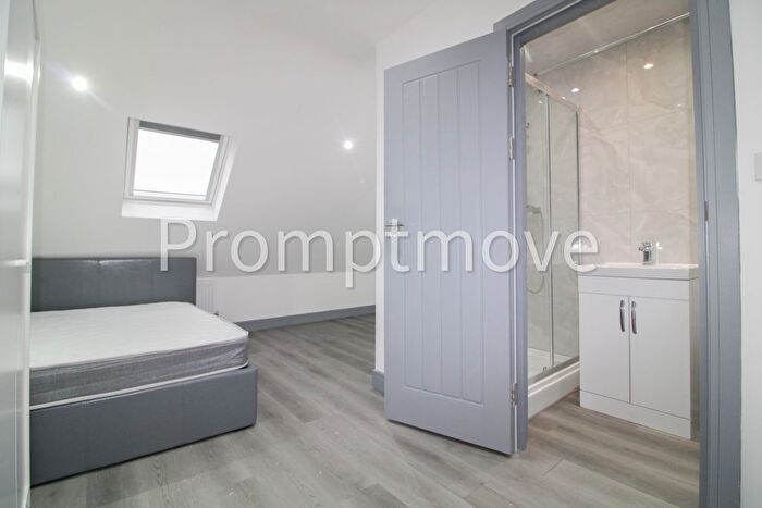 Property To Rent In Ashcroft Road, Luton, LU2