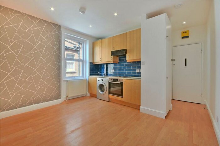 1 Bedroom Flat To Rent In Cricklewood Broadway, Cricklewood, NW2