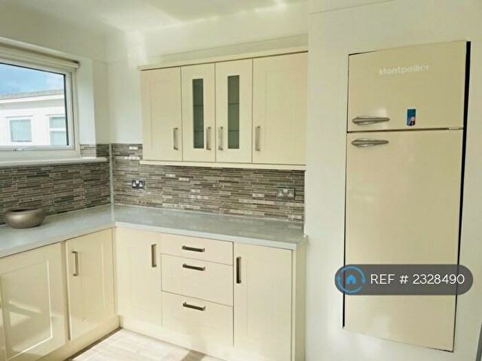 2 Bedroom Flat To Rent In Bella Vista Court, Liverpool, L23