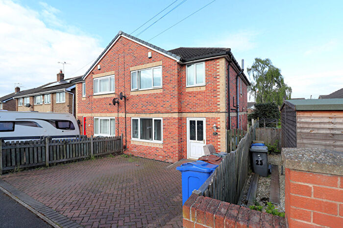 3 Bedroom Semi-Detached House For Sale In Lund Avenue, Lundwood Barnsley, S71