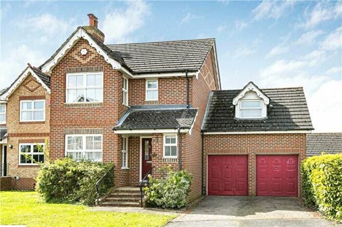 4 Bedroom Detached House To Rent In Thorpeside Close, Staines-Upon-Thames, TW18