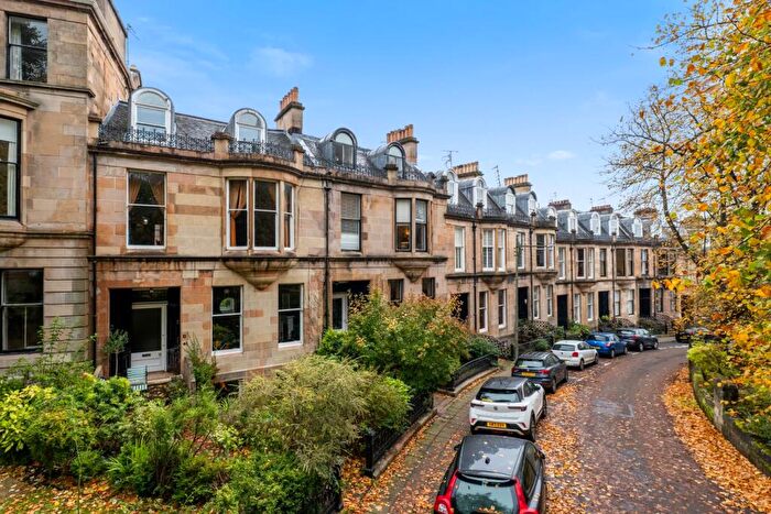 2 Bedroom Flat For Sale In / Grosvenor Crescent, Dowanhill, G12