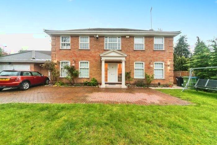 5 Bedroom Detached House To Rent In Amblecote, Cobham, KT11