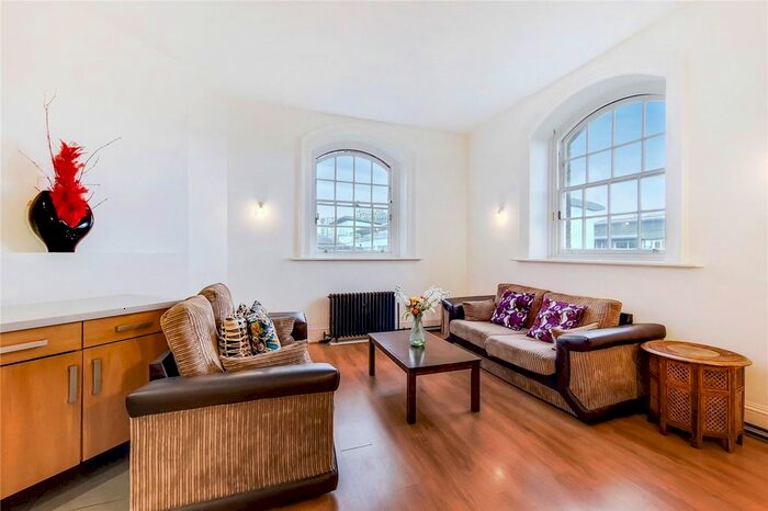 2 Bedroom Flat To Rent In Cadogan Road, London, SE18