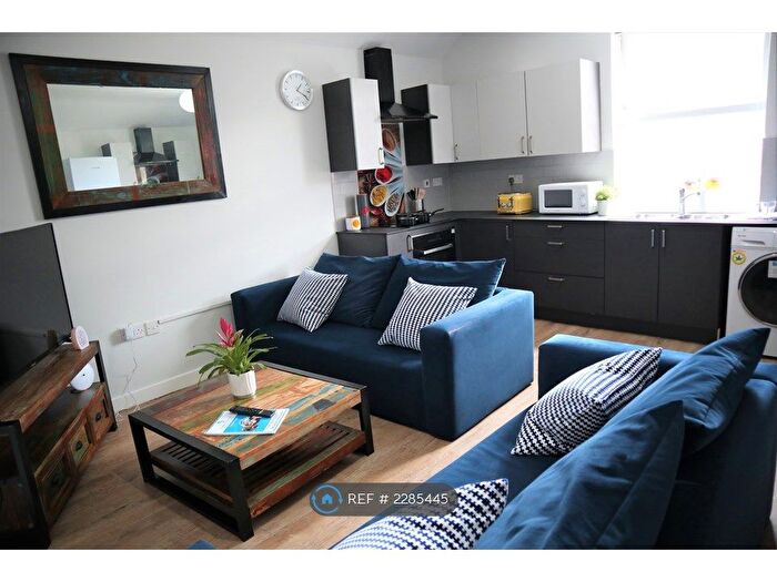 13 Bedroom Detached House To Rent In Gainsborough Road, Liverpool, L15