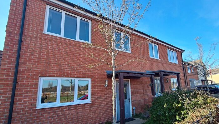 4 Bedroom Semi-Detached House To Rent In Tulip Close, Birmingham, B23