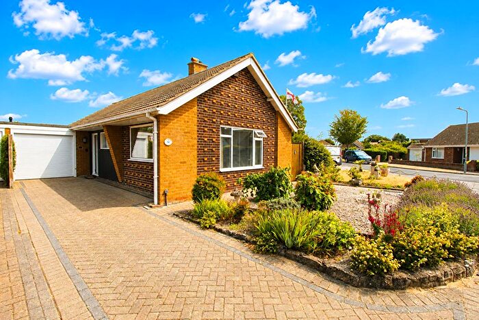 2 Bedroom Detached Bungalow For Sale In Dorcas Gardens, Broadstairs, CT10