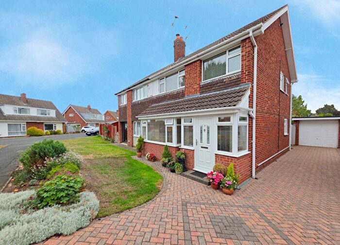 3 Bedroom Semi-Detached House For Sale In Langton Gardens, Doncaster, DN3