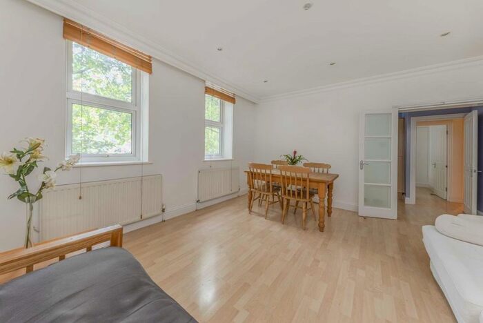 1 Bedroom Flat To Rent In Chiswick High Road, London, W4