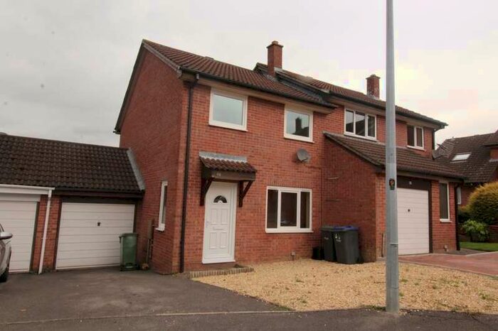 3 Bedroom Semi-Detached House To Rent In Westerham Walk, Calne, SN11