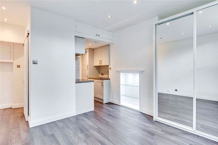 Studio To Rent In Shirland Road, London, W9