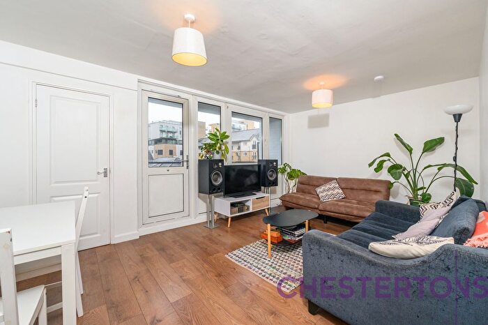 3 Bedroom Maisonette To Rent In Bow Common Lane, Canary Wharf, E3