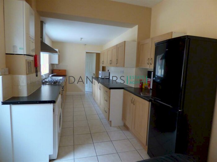 5 Bedroom Detached House To Rent In Equity Road, Leicester, LE3