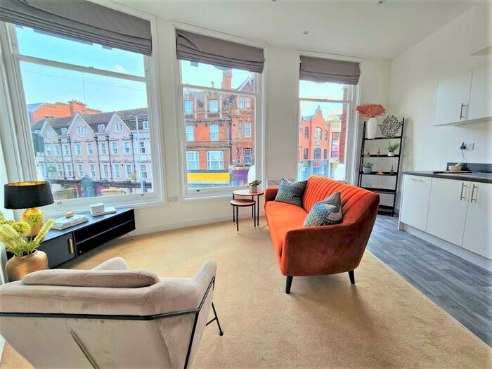 2 Bedroom Apartment To Rent In Jacksons Corner, Central Reading, RG1