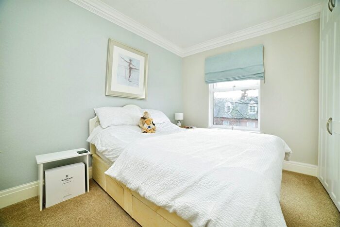 2 Bedroom Flat For Sale In Grayburn Court, Beverley, HU17