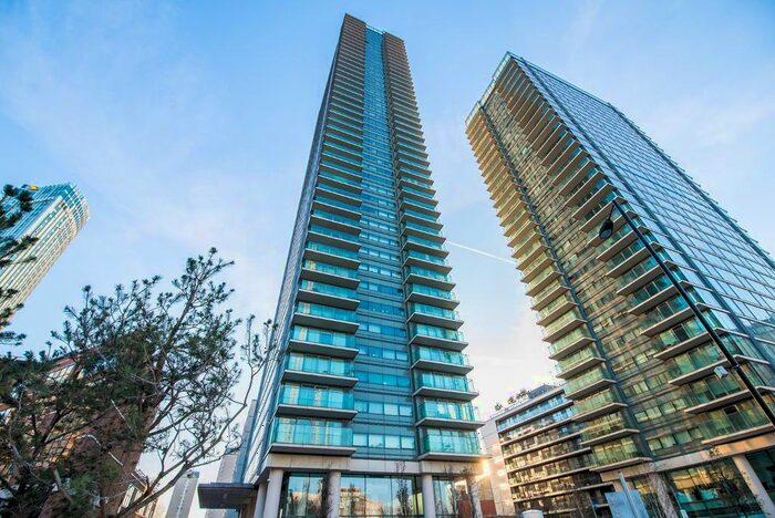 2 Bedroom Flat To Rent In Landmark West Tower, Marsh Wall, South Quay, Canary Wharf, London, E14