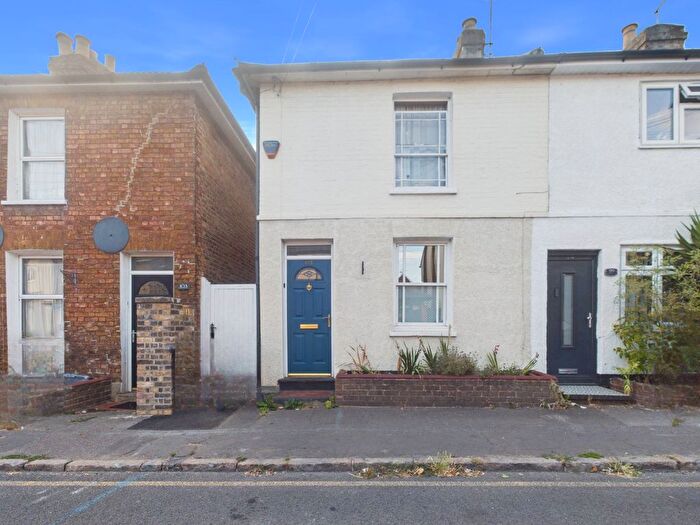 2 Bedroom End Of Terrace House For Sale In Alpha Street South, Slough, Berkshire, SL1