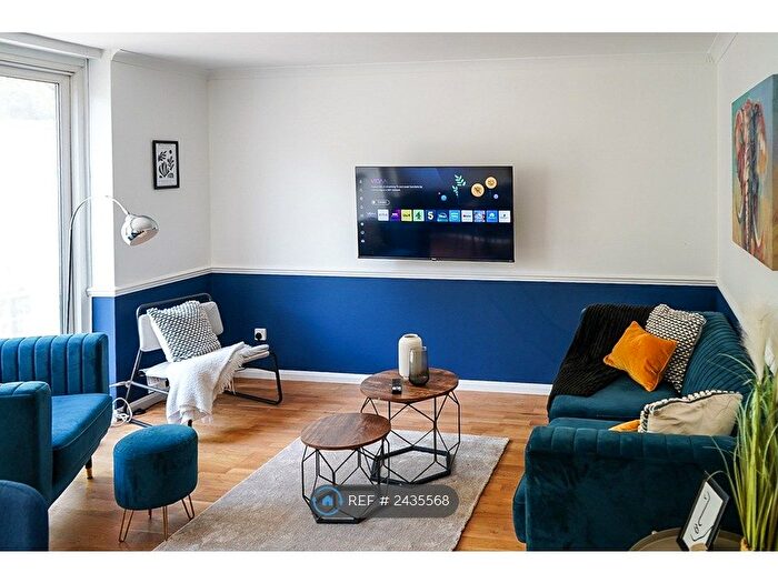 4 Bedroom Semi-detached House To Rent In Divis Way, London, SW15