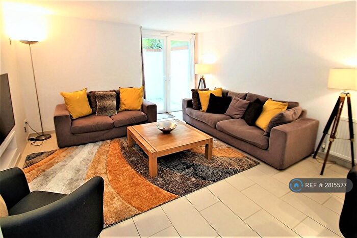 3 Bedroom Maisonette To Rent In Kennington Lane, London, SE11