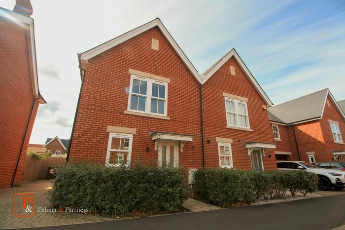 3 Bedroom Semi-Detached House To Rent In Lilianna Road, Colchester, Essex, CO4