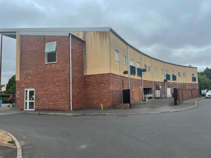 2 Bedroom Flat To Rent In Harrier Close, Calne, SN11