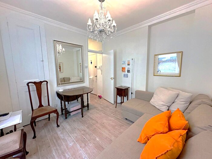 1 Bedroom Flat To Rent In York Street, Marylebone, London, W1H