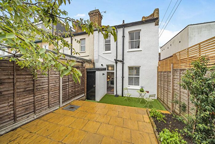 2 Bedroom End Of Terrace House For Sale In Hardy Road, South Wimbledon, London, SW19