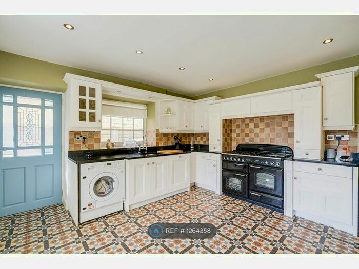 3 Bedroom Semi-Detached House To Rent In High Street, Braithwell, Rotherham S66