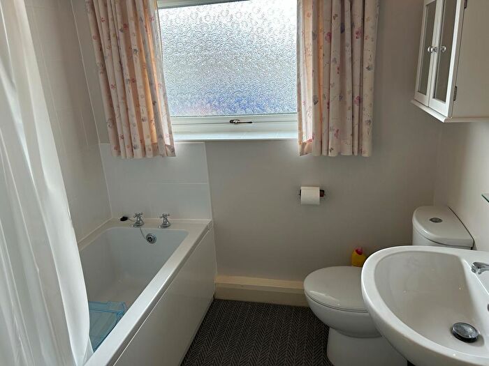 2 Bedroom Flat To Rent In Levens Drive, Heysham, LA3