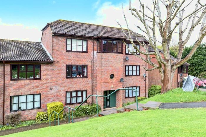 1 Bedroom Flat To Rent In Stoney Grove, Chesham, HP5