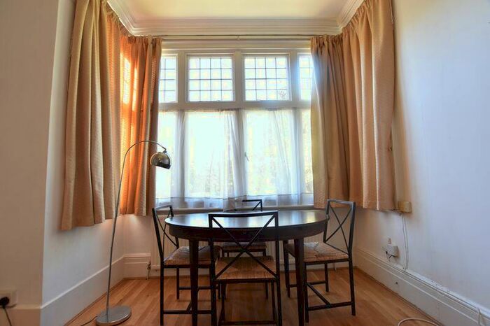 1 Bedroom Detached House To Rent In Crescent Road, Kingston Upon Thames, KT2