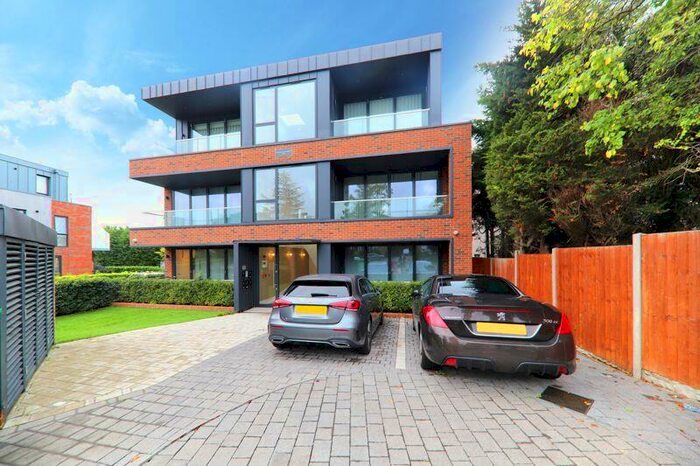 2 Bedroom Flat To Rent In Eastbury Avenue, Northwood, HA6