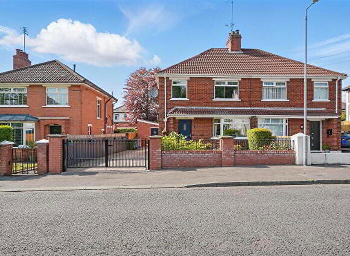 3 Bedroom Semi-Detached House For Sale In Beechlawn Park, Belfast, BT17