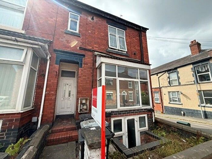 2 Bedroom Flat To Rent In Wistaston Road, Crewe, CW2