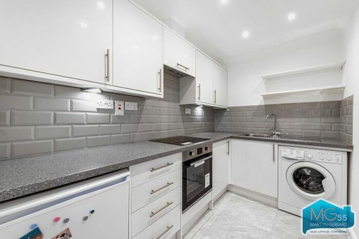 1 Bedroom Flat To Rent In Fortis Green, East Finchley N2