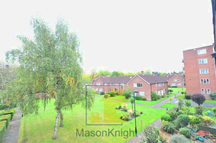 4 Bedroom Semi-Detached House To Rent In For Both Professionals/ Students And Families, Edgbaston, Birmingham, B5