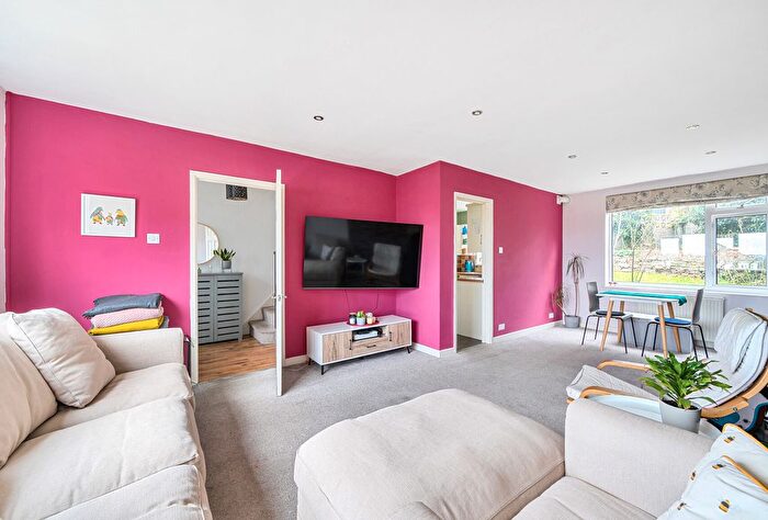 3 Bedroom Semi-Detached House For Sale In Lillington Close, Radstock, Somerset, BA3