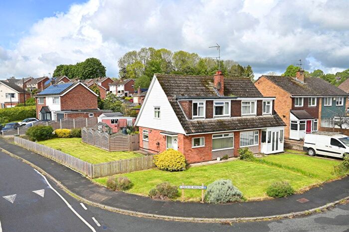 3 Bedroom Semi-Detached House For Sale In Aspin Park Drive, Knaresborough, HG5