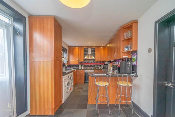 3 Bedroom End Of Terrace House For Sale In Ribblesdale Avenue, Accrington, BB5