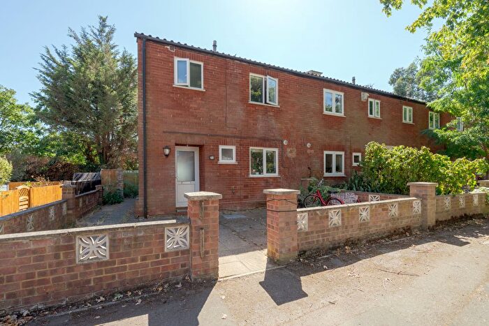 3 Bedroom End Of Terrace House For Sale In St. Pauls Close, London, W5