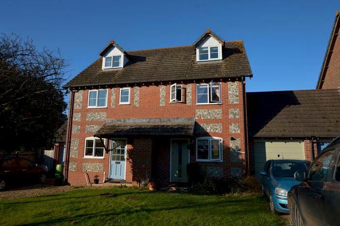 3 Bedroom Semi-Detached House To Rent In Hamilton Park, Downton, Salisbury, SP5