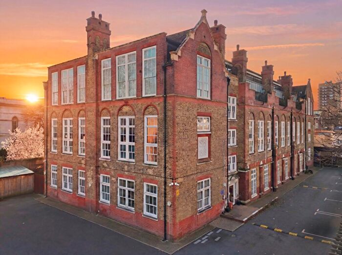 2 Bedroom Flat For Sale In Mulberry Court, School Mews, E1