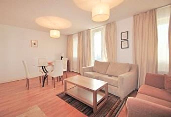 1 Bedroom Flat To Rent In Elizabeth Court, Palgrave Gardens, London, NW1