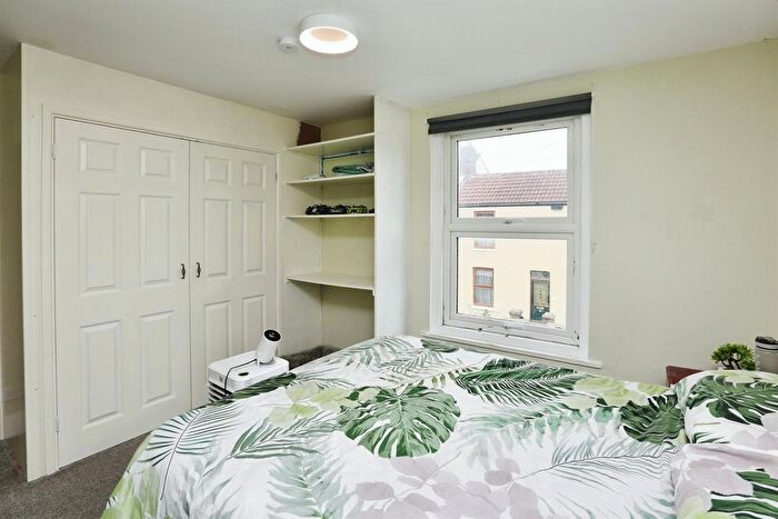 2 Bedroom Terraced House For Sale In Burnett Road, Gosport, PO12
