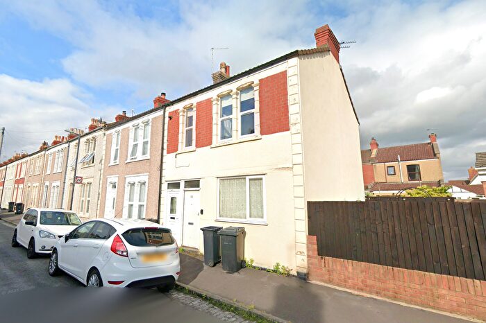 1 Bedroom Maisonette For Sale In Priory Road, Shirehampton, Bristol, BS11