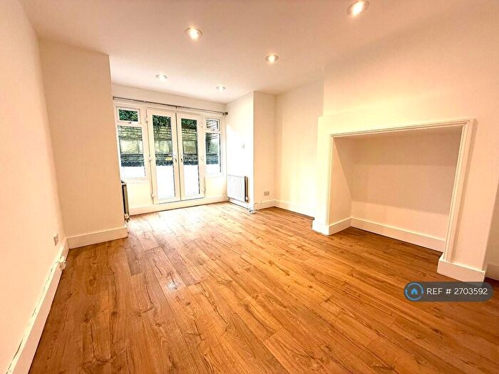 Studio To Rent In Leathwaite Road, London, SW11